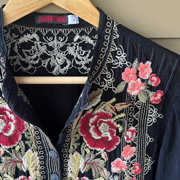 Johnny Was Meadow Embroidered Longline Tunic Blouse. Long Sleeve Black Roomy S - Picture 11 of 11